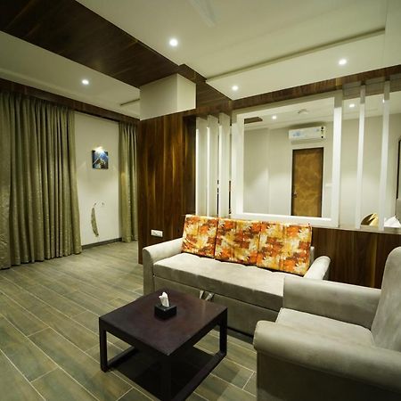 Baramati Hotel The Royal Inn المظهر الخارجي الصورة