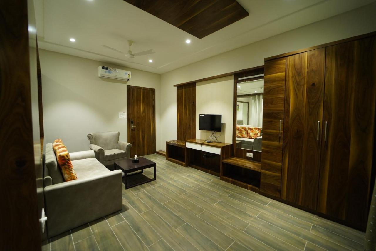 Baramati Hotel The Royal Inn المظهر الخارجي الصورة