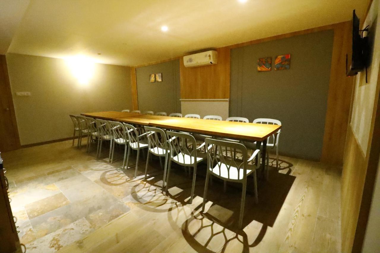 Baramati Hotel The Royal Inn المظهر الخارجي الصورة