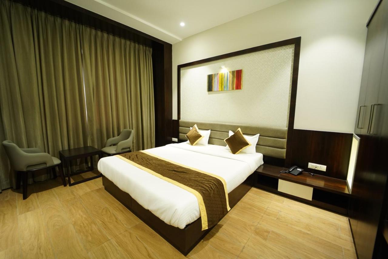 Baramati Hotel The Royal Inn المظهر الخارجي الصورة