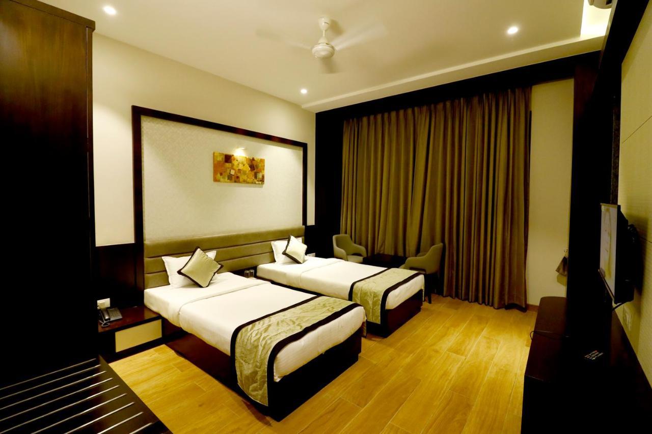 Baramati Hotel The Royal Inn المظهر الخارجي الصورة