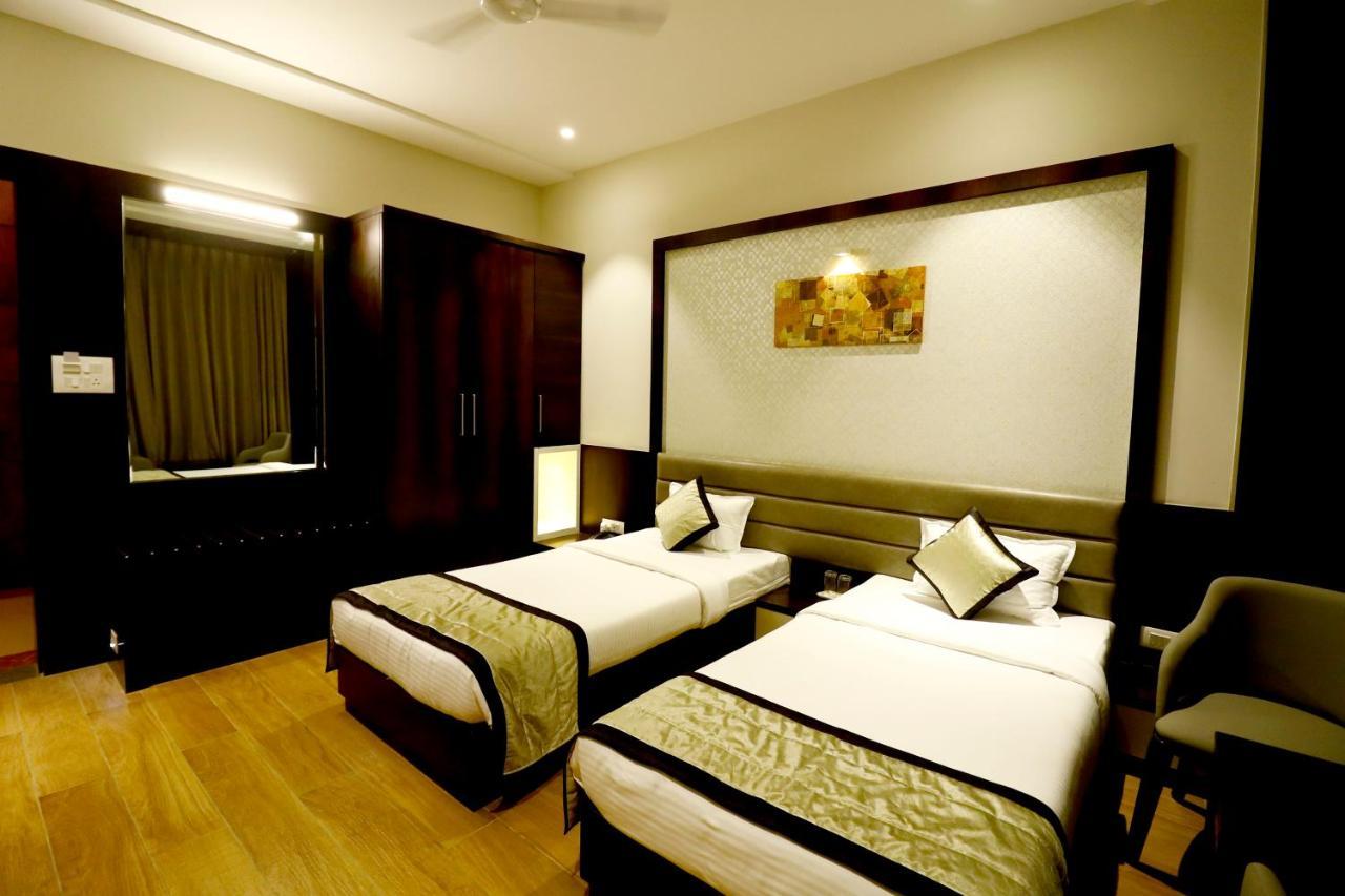 Baramati Hotel The Royal Inn المظهر الخارجي الصورة